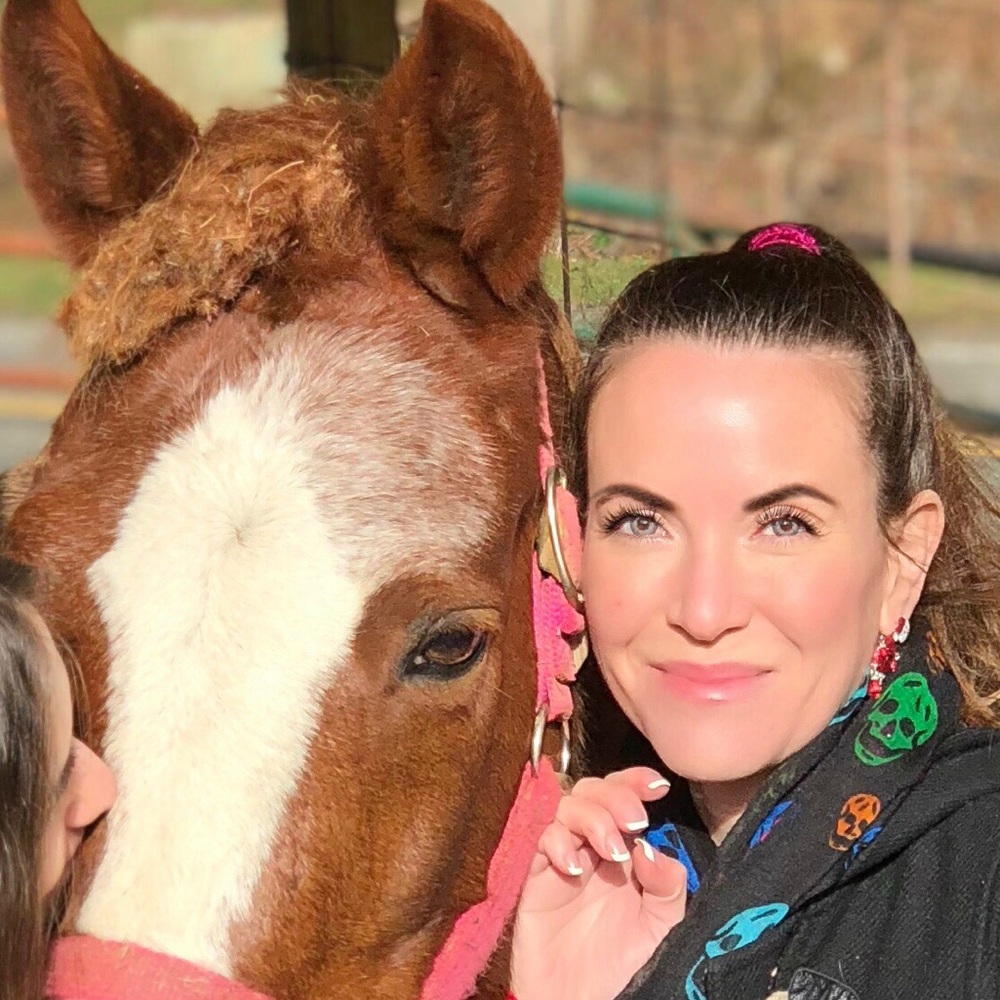Meet Your Posher, Christina